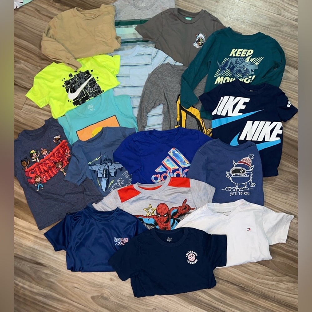 (17) 5t/5 Boys T-Shirt Bundle